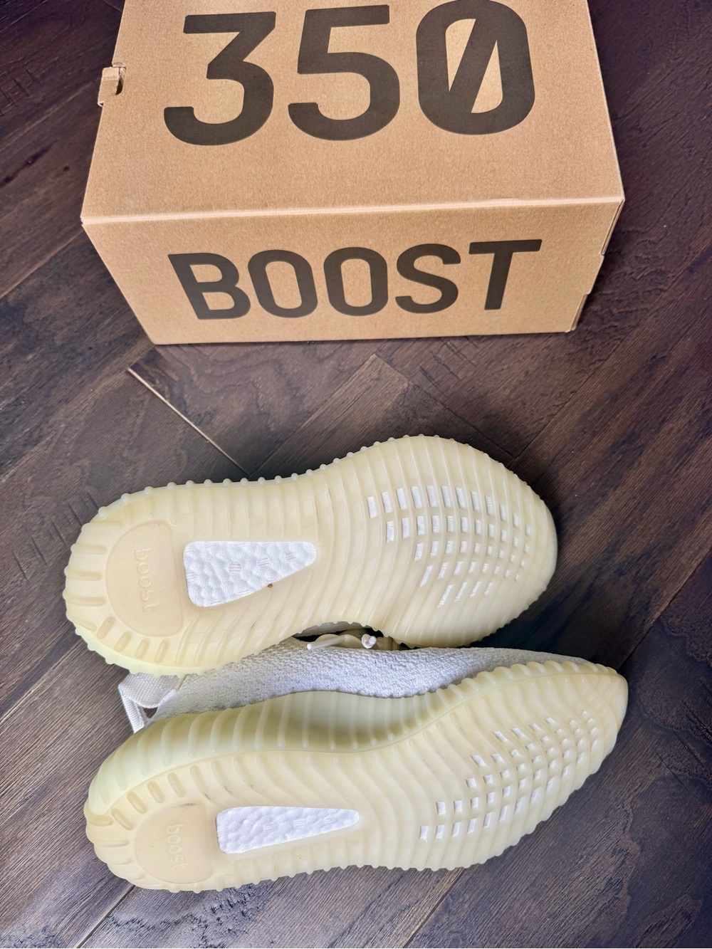 Yeezy Boost 350 V2 Pale Cream Sneakers - Picture 5 of 7